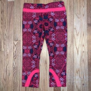 Lululemon Pink Print Inspire Crop sz 6
